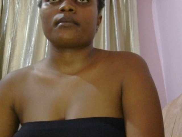 naughtygirll live cam on BongaCams