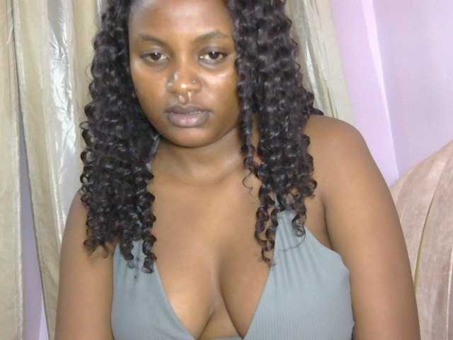 naughtygirll live cam on BongaCams
