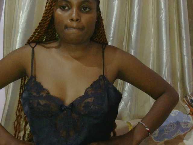 naughtygirll live cam on BongaCams