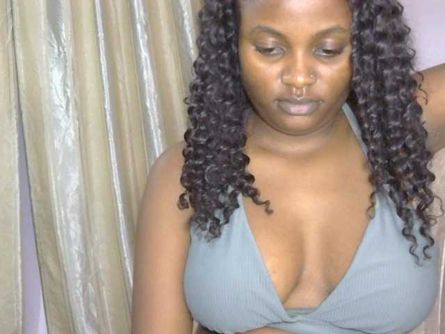 naughtygirll live cam on BongaCams