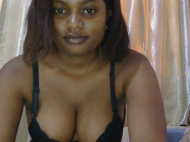 naughtygirll live cam on BongaCams