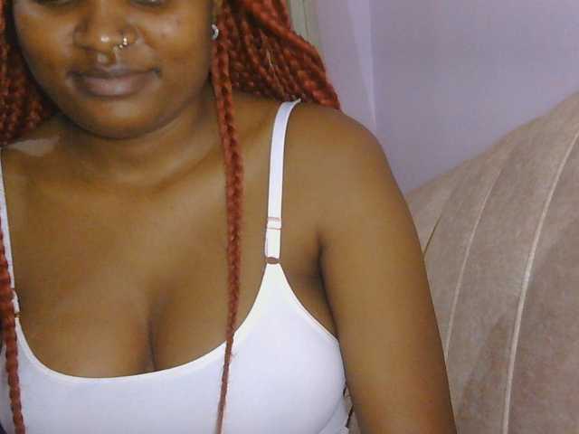 naughtygirll live cam on BongaCams