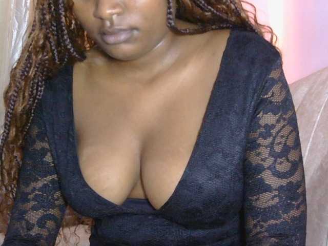 naughtygirll live cam on BongaCams