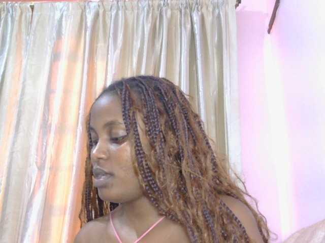 naughtygirll live cam on BongaCams