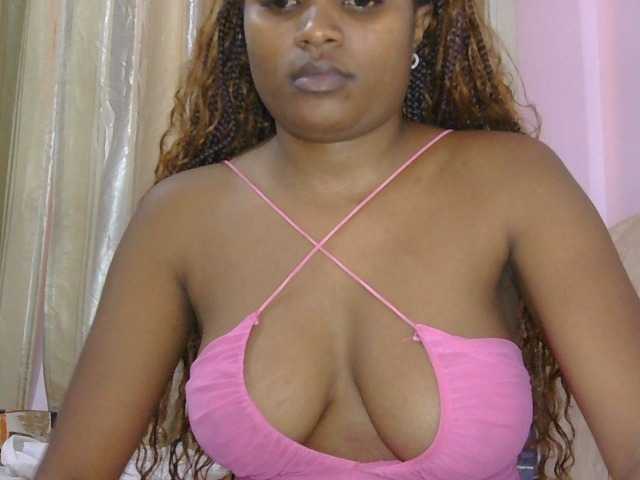 naughtygirll live cam on BongaCams