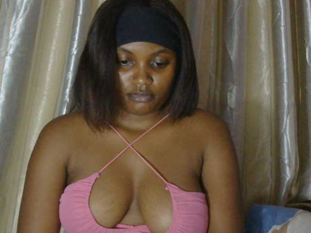 naughtygirll live cam on BongaCams
