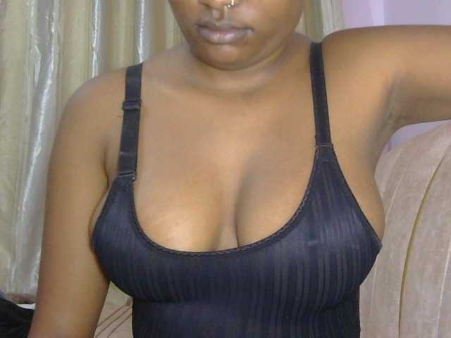 naughtygirll live cam on BongaCams