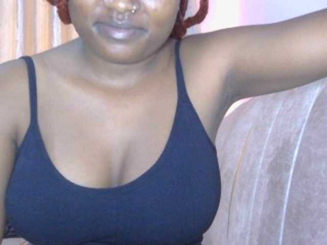 naughtygirll live cam on BongaCams
