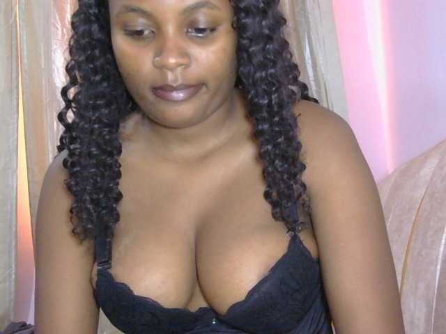 naughtygirll live cam on BongaCams