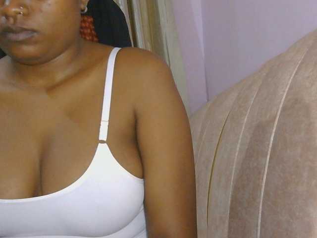 naughtygirll live cam on BongaCams