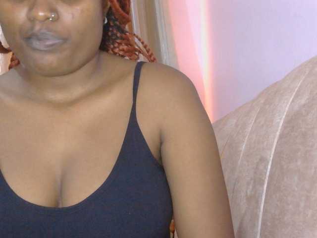 naughtygirll live cam on BongaCams