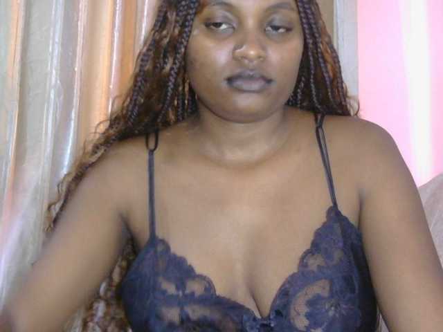 naughtygirll live cam on BongaCams
