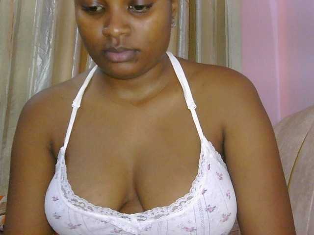 naughtygirll live cam on BongaCams