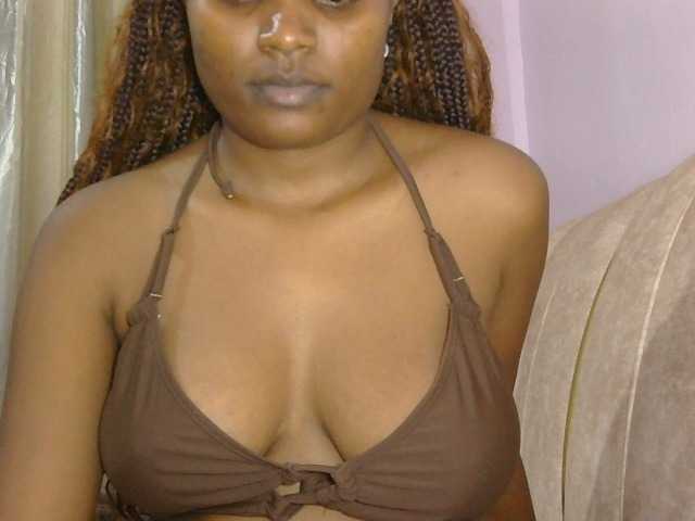 naughtygirll live cam on BongaCams