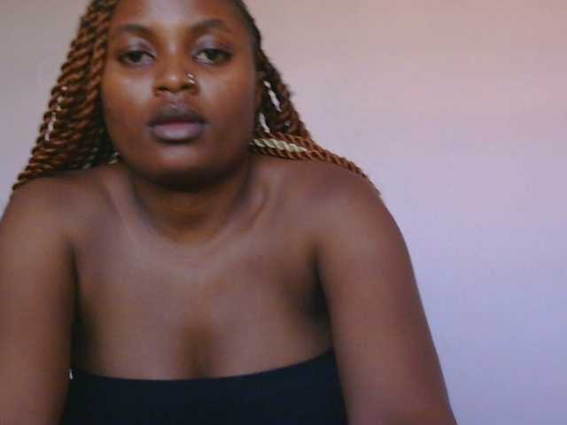 naughtygirll live cam on BongaCams