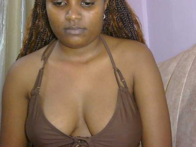 naughtygirll live cam on BongaCams