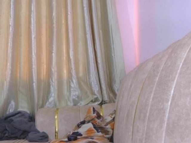 naughtygirll live cam on BongaCams