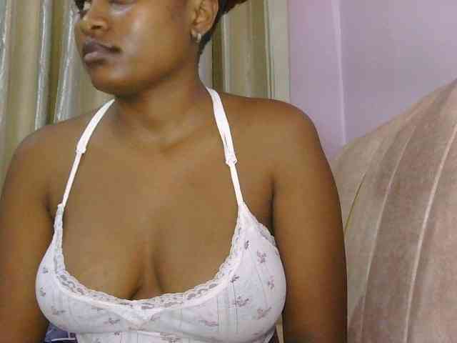 naughtygirll webcam