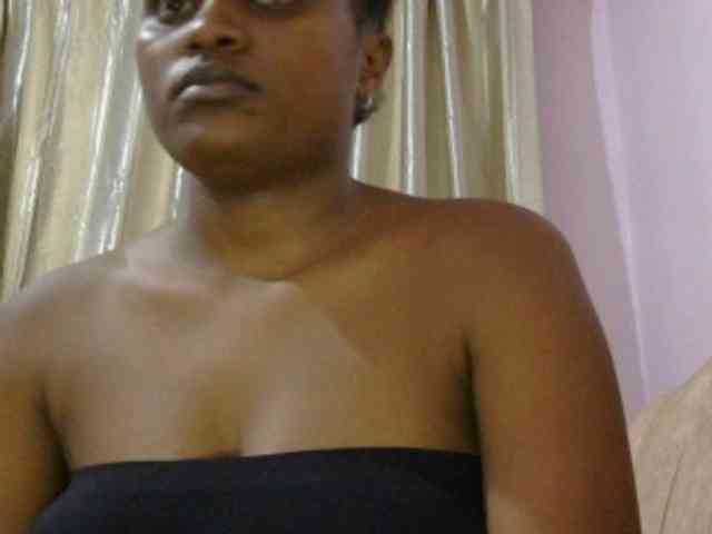 naughtygirll webcam