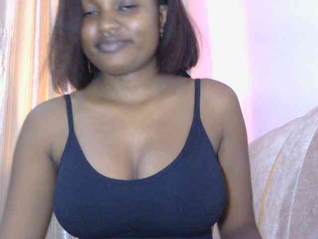 naughtygirll webcam