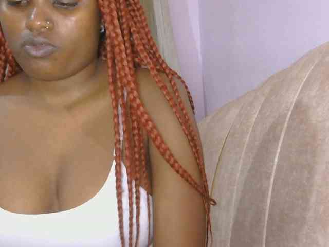 naughtygirll webcam
