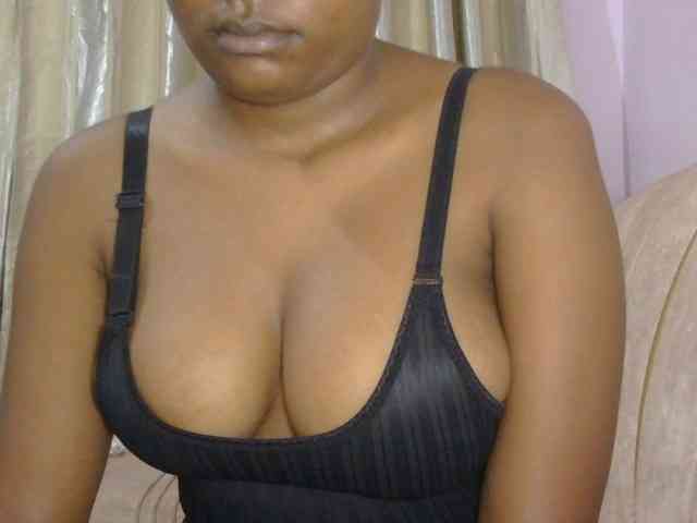 naughtygirll webcam