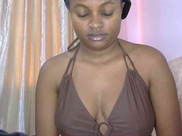 naughtygirll webcam