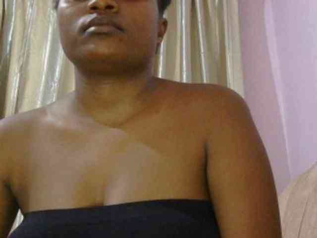 naughtygirll webcam