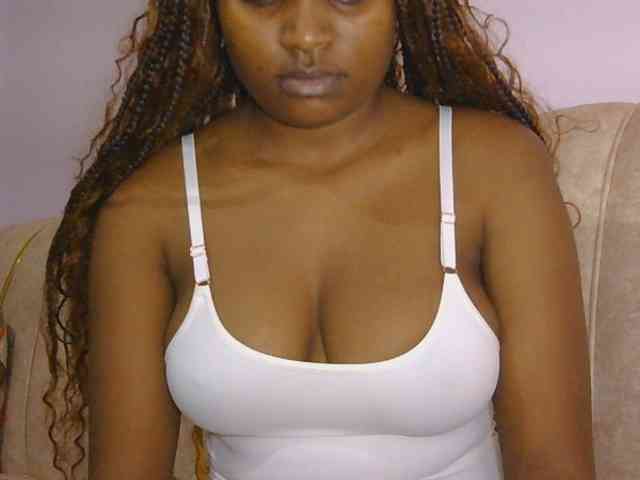 naughtygirll webcam