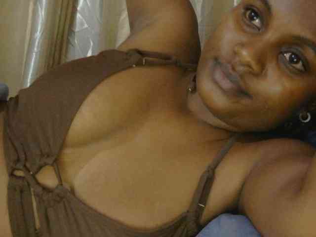 naughtygirll webcam