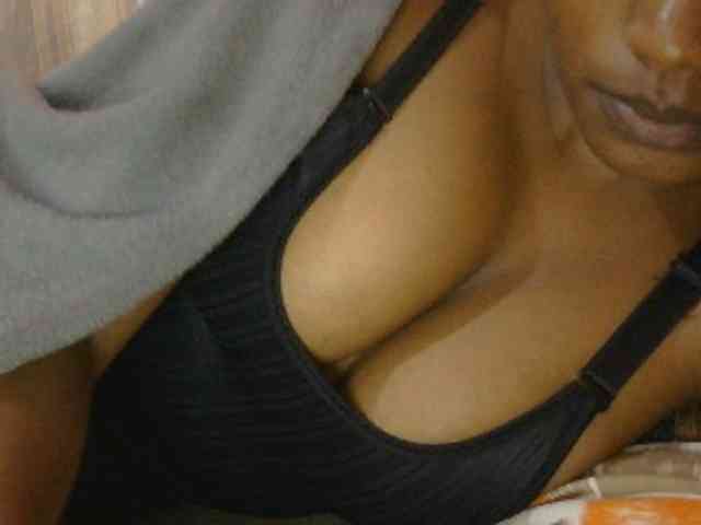 naughtygirll webcam
