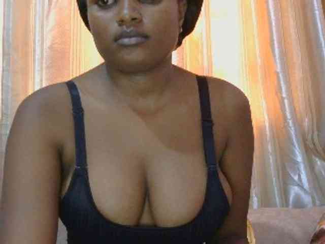 naughtygirll webcam