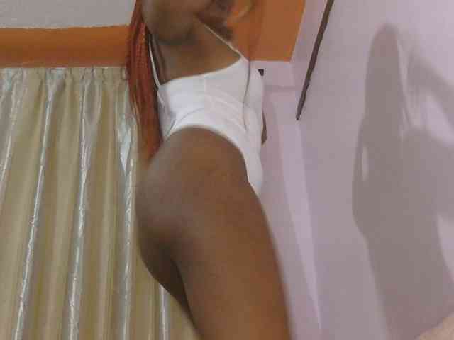 naughtygirll webcam