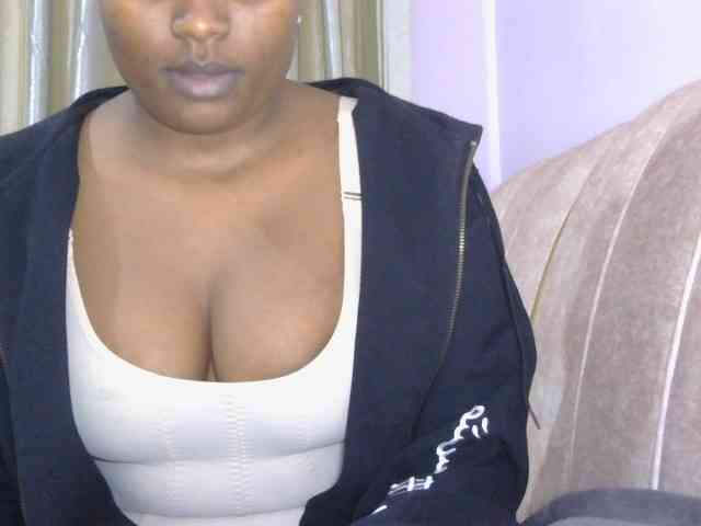naughtygirll webcam