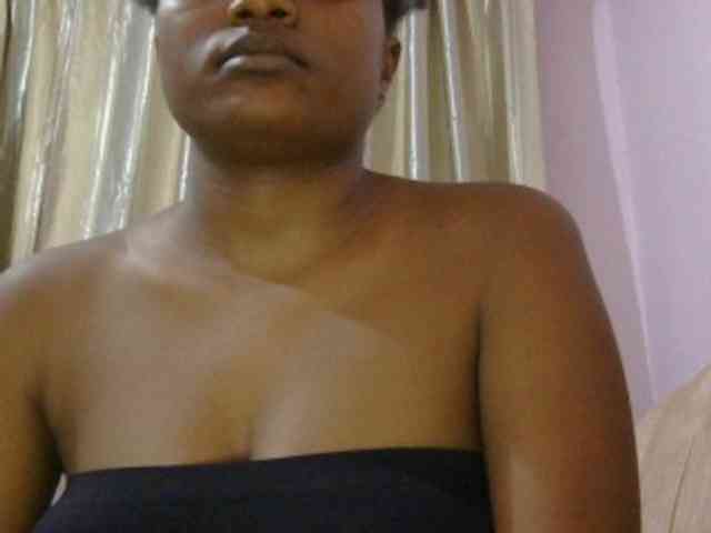 naughtygirll webcam