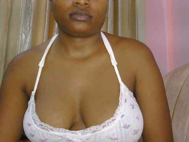naughtygirll webcam