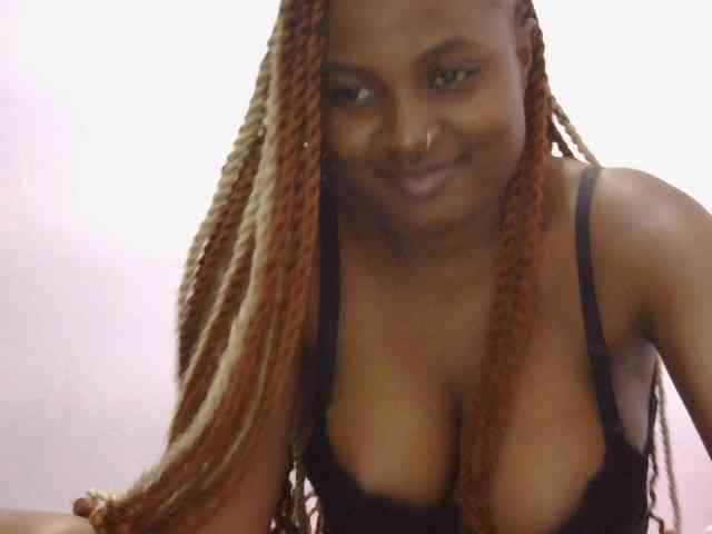 naughtygirll webcam