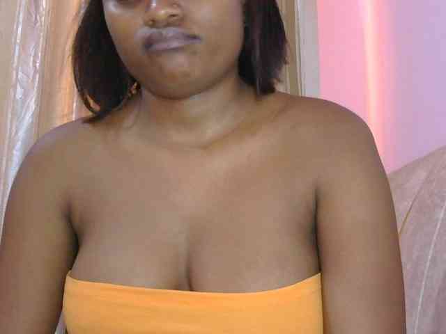 naughtygirll webcam