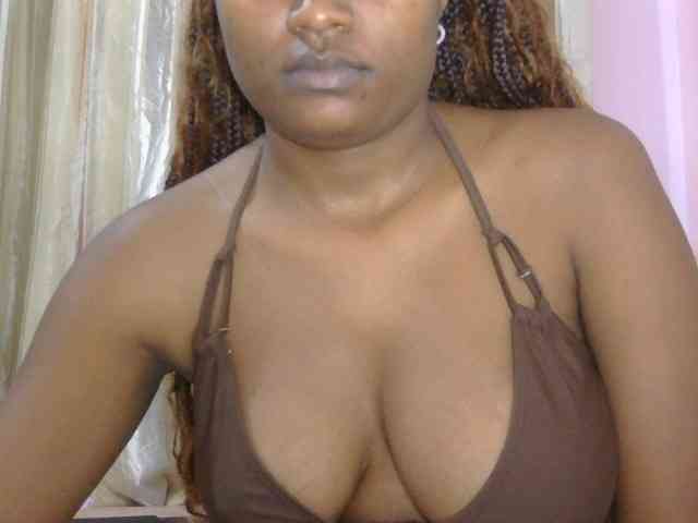 naughtygirll webcam