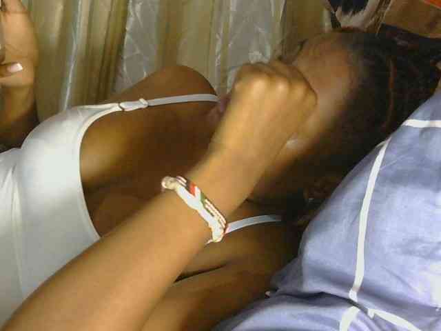naughtygirll webcam