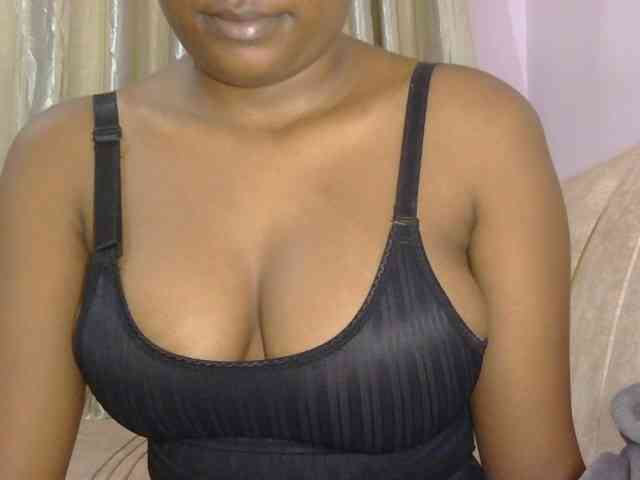 naughtygirll webcam