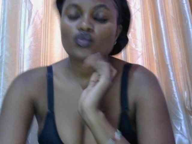 naughtygirll webcam