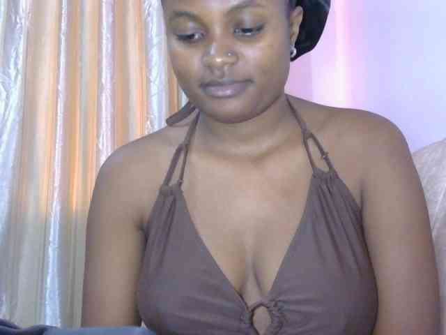 naughtygirll webcam
