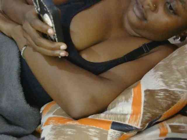 naughtygirll webcam