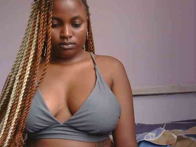 naughtygirll webcam