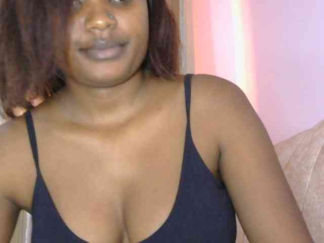 naughtygirll webcam