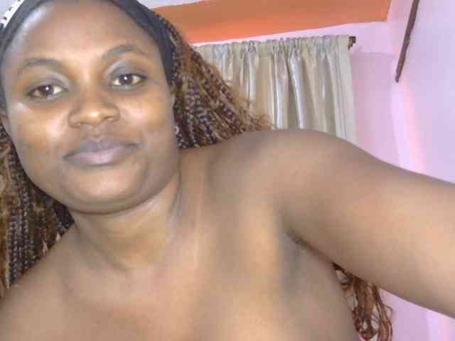 naughtygirll webcam