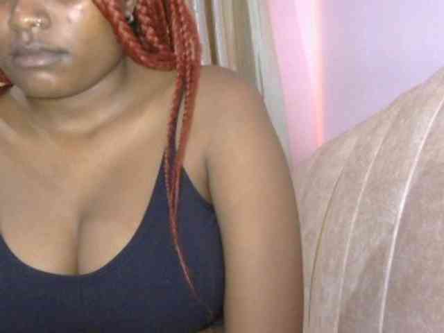naughtygirll webcam