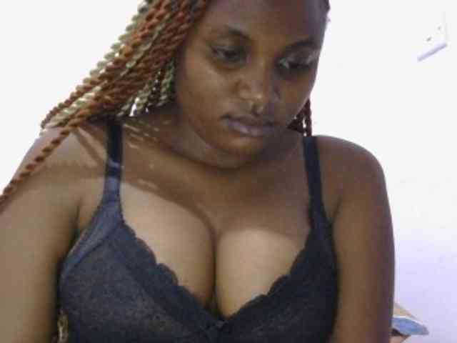 naughtygirll webcam