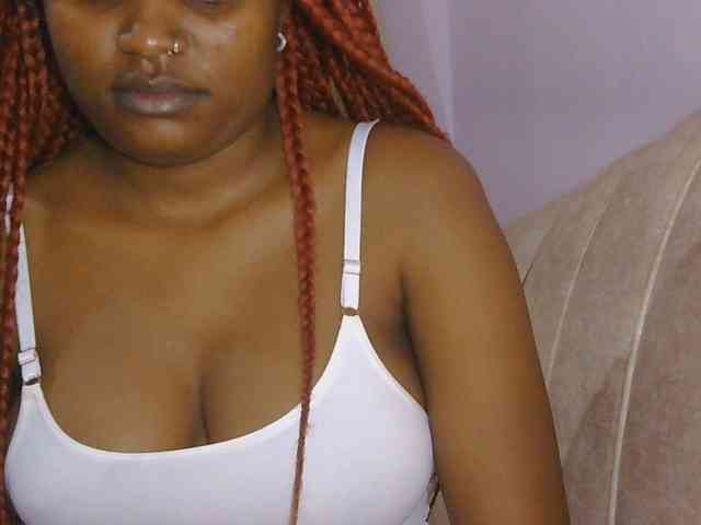 naughtygirll webcam
